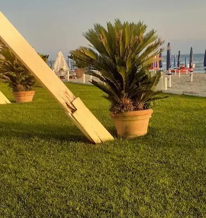 Marina D'ardea Vista Mare *